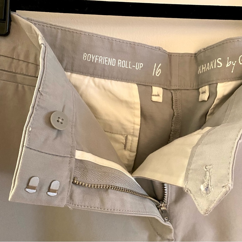 GAP Grey Boyfriend roll up Shorts Casual Style - Picture 3 of 4